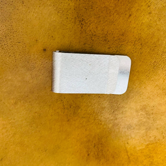 Big Rig, Eighteen Wheeler, Semi Trailer Red Truck Metal Silver Money Clip - Picture 2 of 5